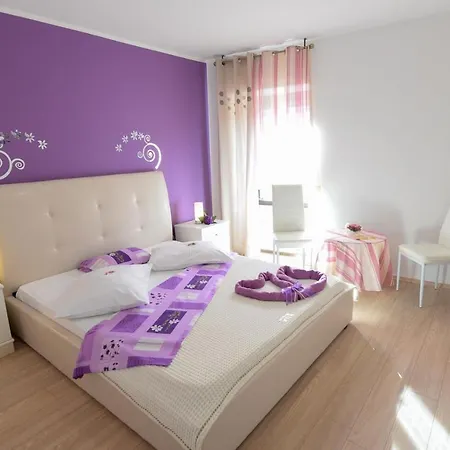 Guest house Ana 4*