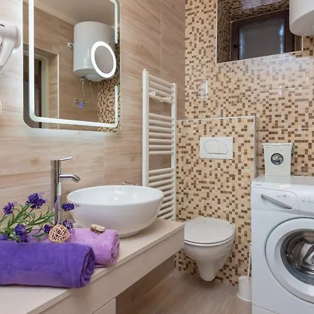 Ana Gostinjska kuća 4*