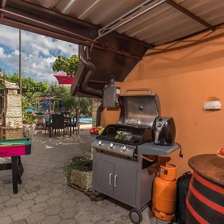Ana Guest house