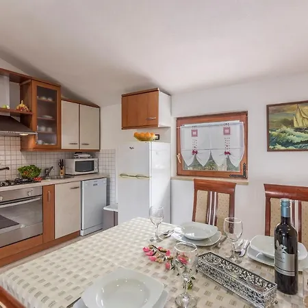 Gostinjska kuća Ana