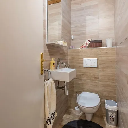 Gostinjska kuća Ana