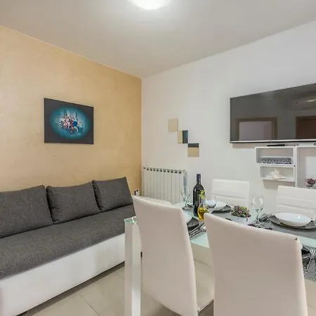 Ana Guest house